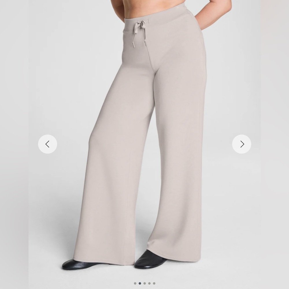 SPANX AirEssentials®
Wide Leg Pant